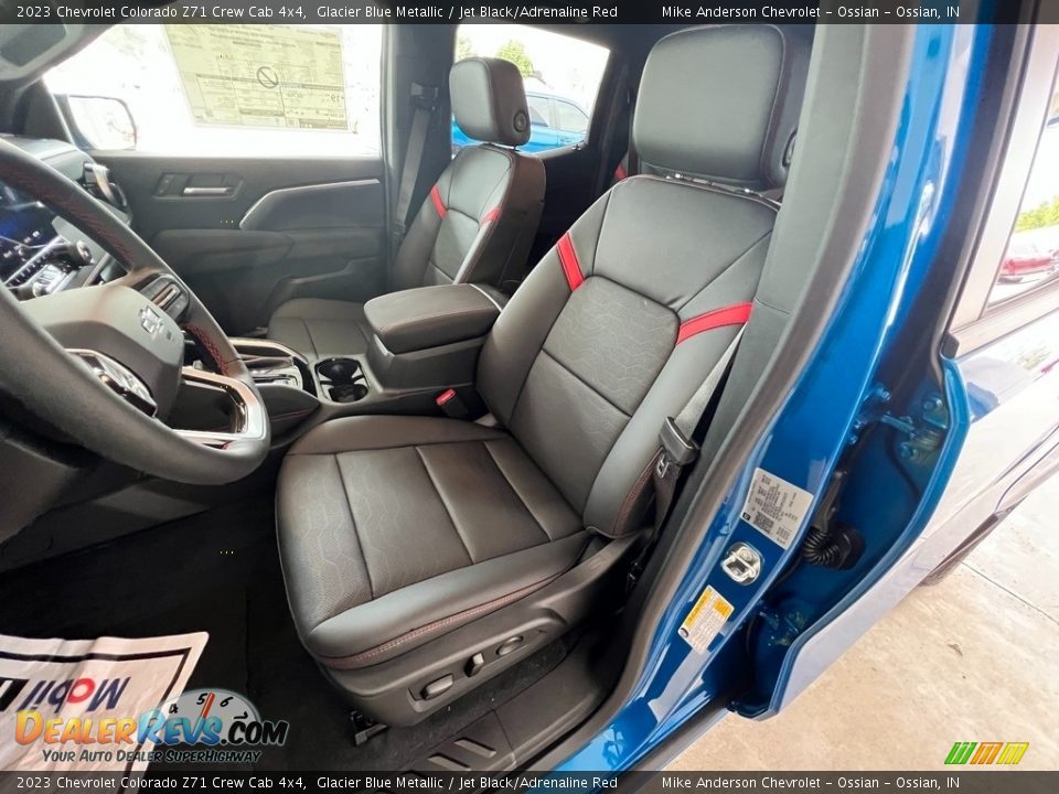 Front Seat of 2023 Chevrolet Colorado Z71 Crew Cab 4x4 Photo #16