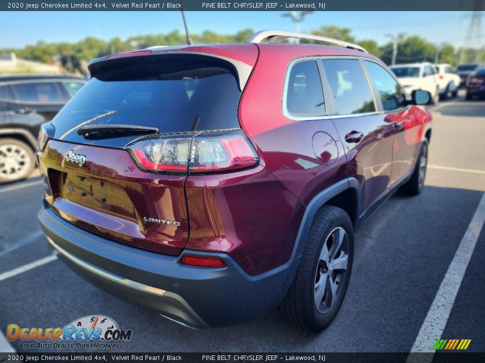 2020 Jeep Cherokee Limited 4x4 Velvet Red Pearl / Black Photo #3