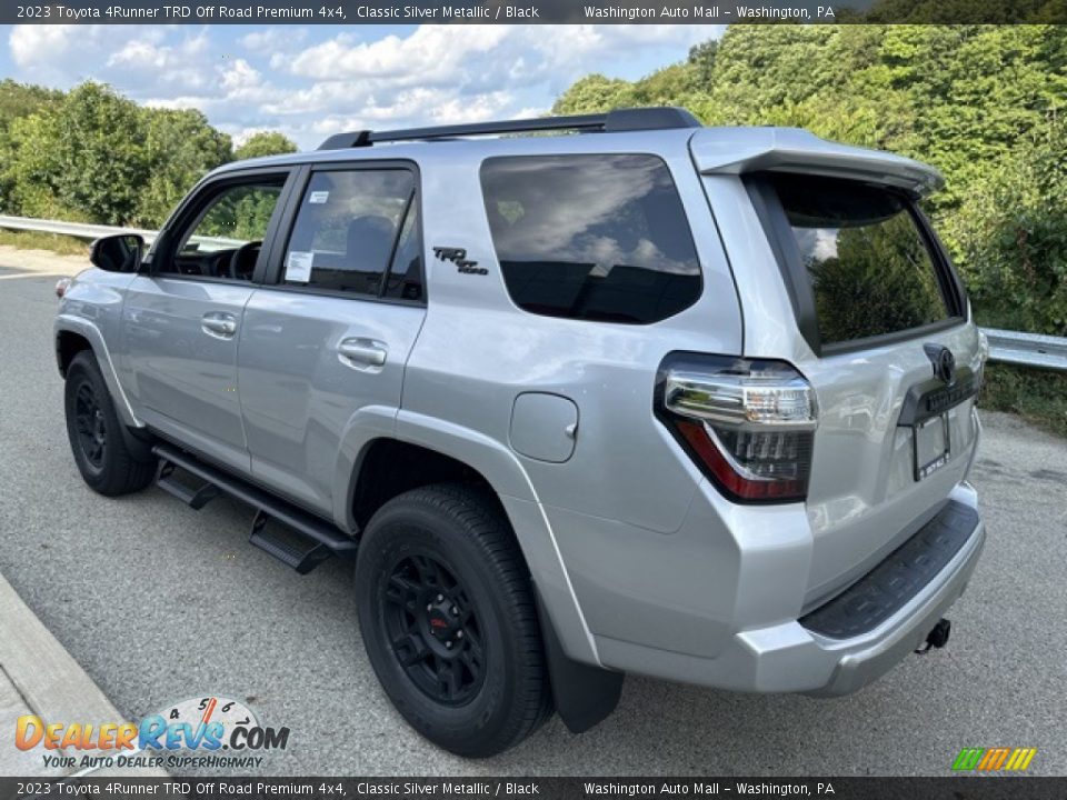 2023 Toyota 4Runner TRD Off Road Premium 4x4 Classic Silver Metallic / Black Photo #2