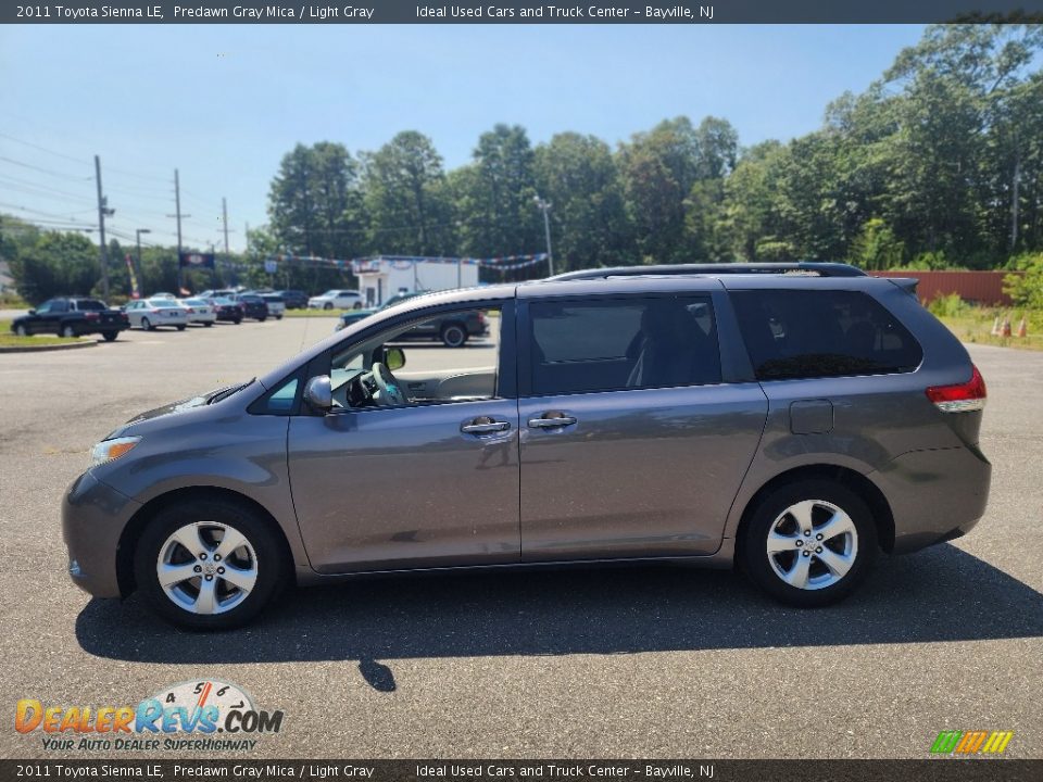 2011 Toyota Sienna LE Predawn Gray Mica / Light Gray Photo #8