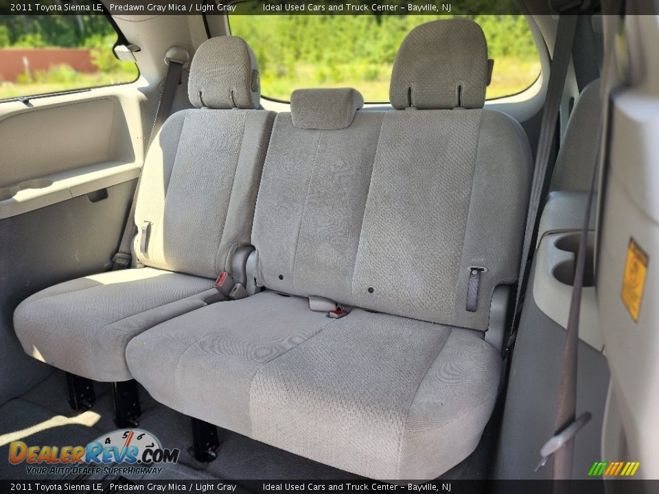 2011 Toyota Sienna LE Predawn Gray Mica / Light Gray Photo #17