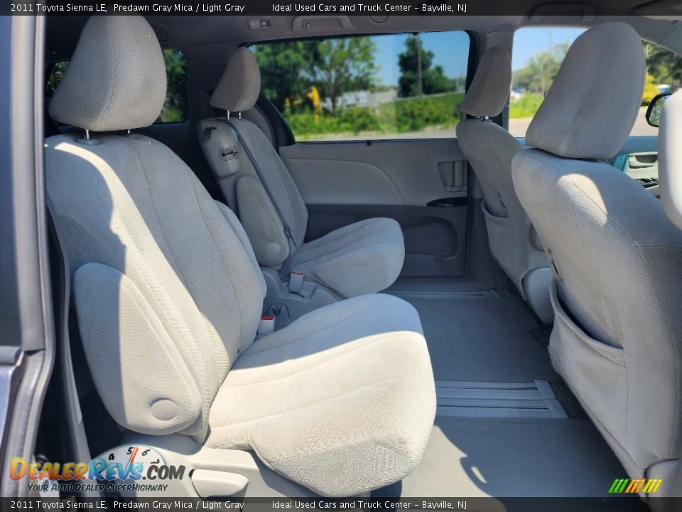 2011 Toyota Sienna LE Predawn Gray Mica / Light Gray Photo #26