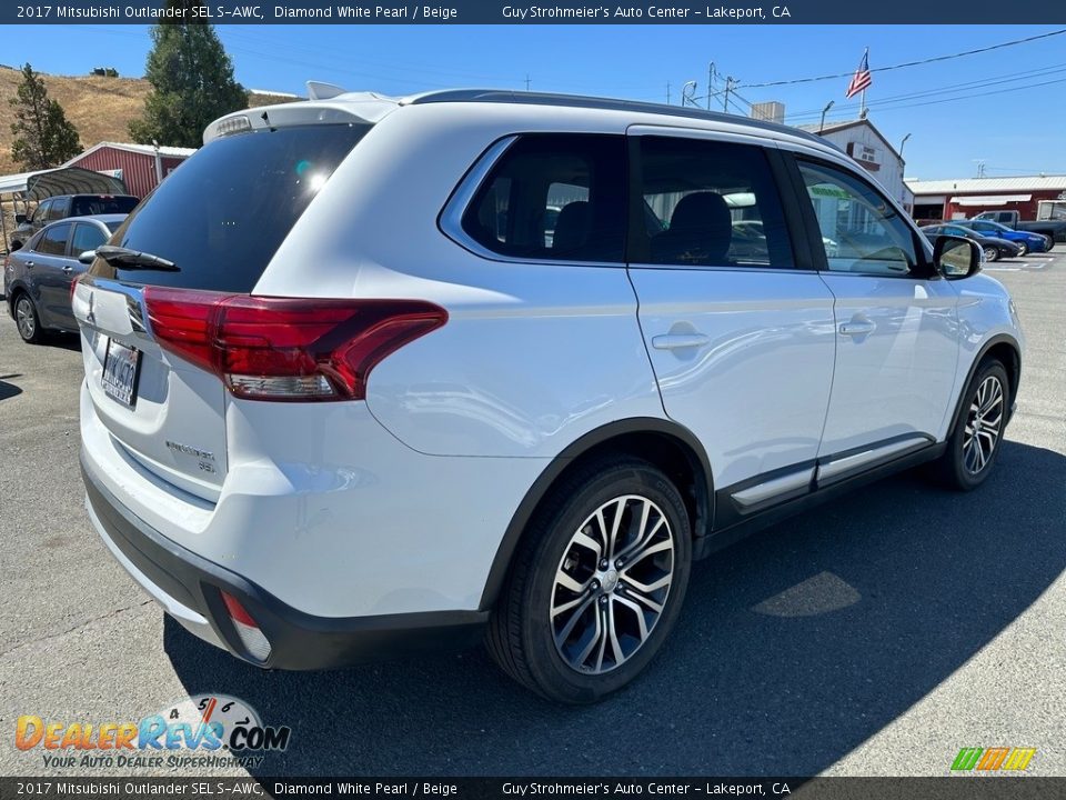 Diamond White Pearl 2017 Mitsubishi Outlander SEL S-AWC Photo #6