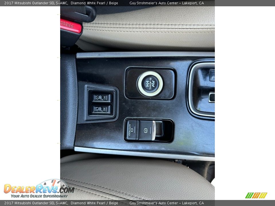 Controls of 2017 Mitsubishi Outlander SEL S-AWC Photo #10