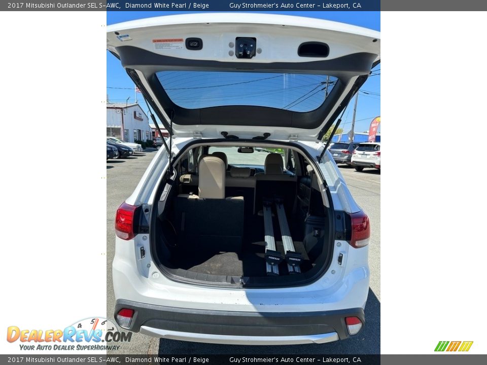 2017 Mitsubishi Outlander SEL S-AWC Trunk Photo #14