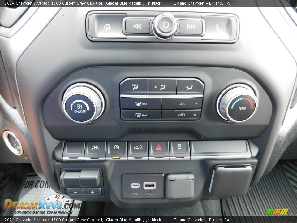 Controls of 2024 Chevrolet Silverado 1500 Custom Crew Cab 4x4 Photo #35