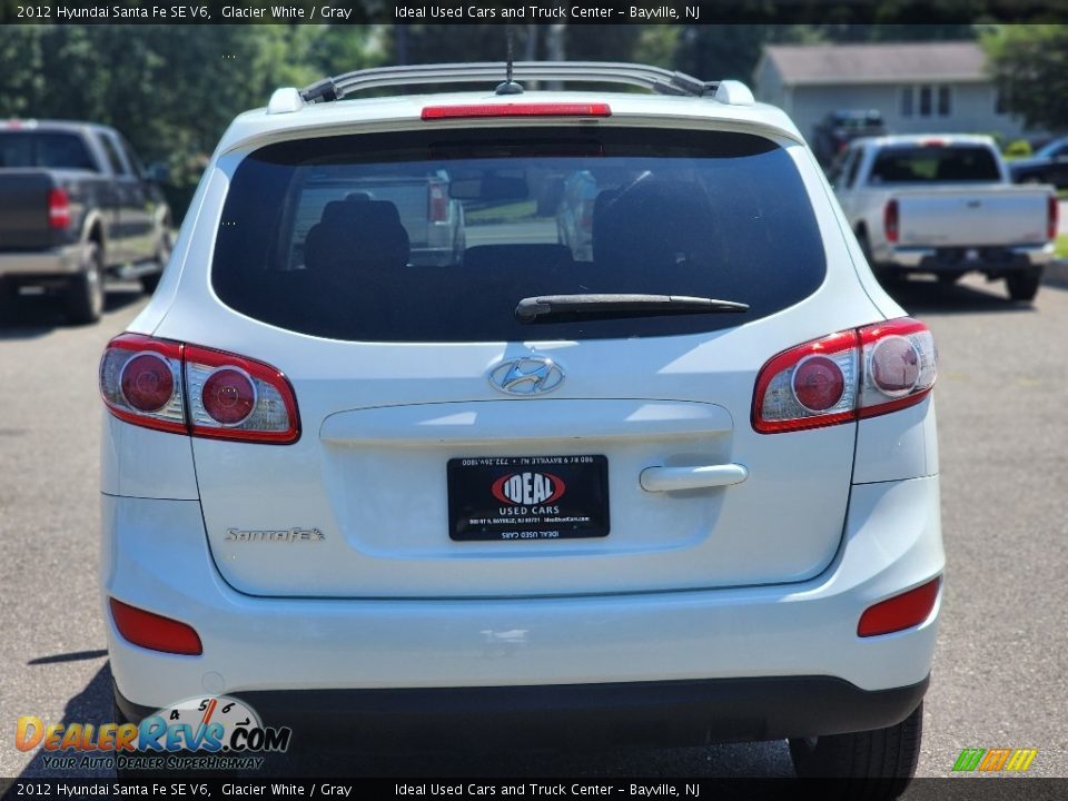 2012 Hyundai Santa Fe SE V6 Glacier White / Gray Photo #4