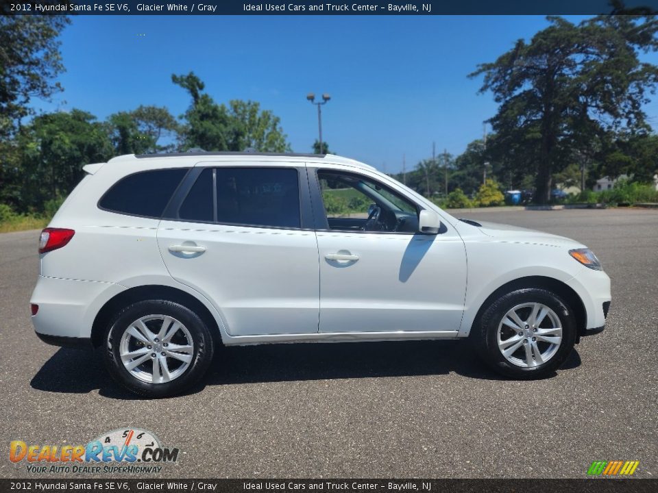 2012 Hyundai Santa Fe SE V6 Glacier White / Gray Photo #8