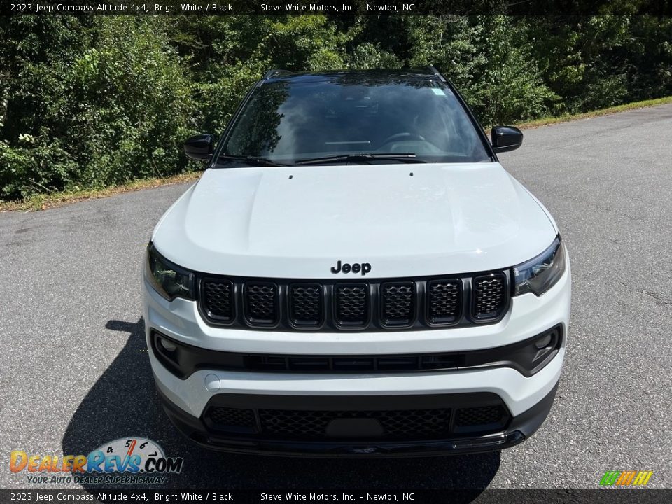 2023 Jeep Compass Altitude 4x4 Bright White / Black Photo #3