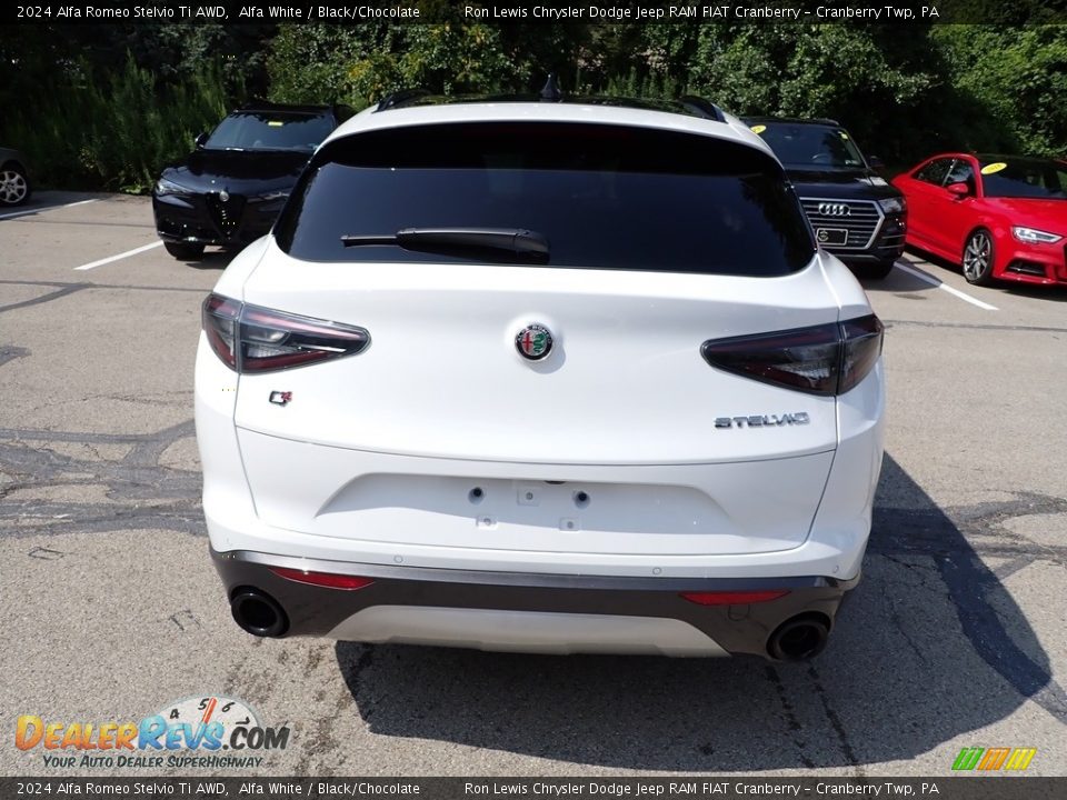 2024 Alfa Romeo Stelvio Ti AWD Alfa White / Black/Chocolate Photo #4