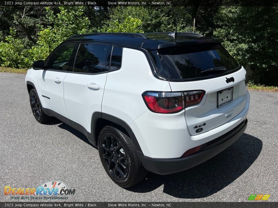 2023 Jeep Compass Altitude 4x4 Bright White / Black Photo #8