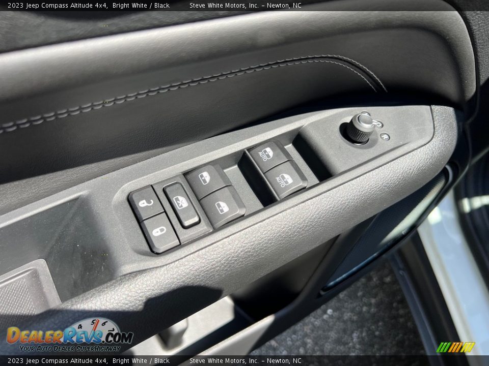 2023 Jeep Compass Altitude 4x4 Bright White / Black Photo #11