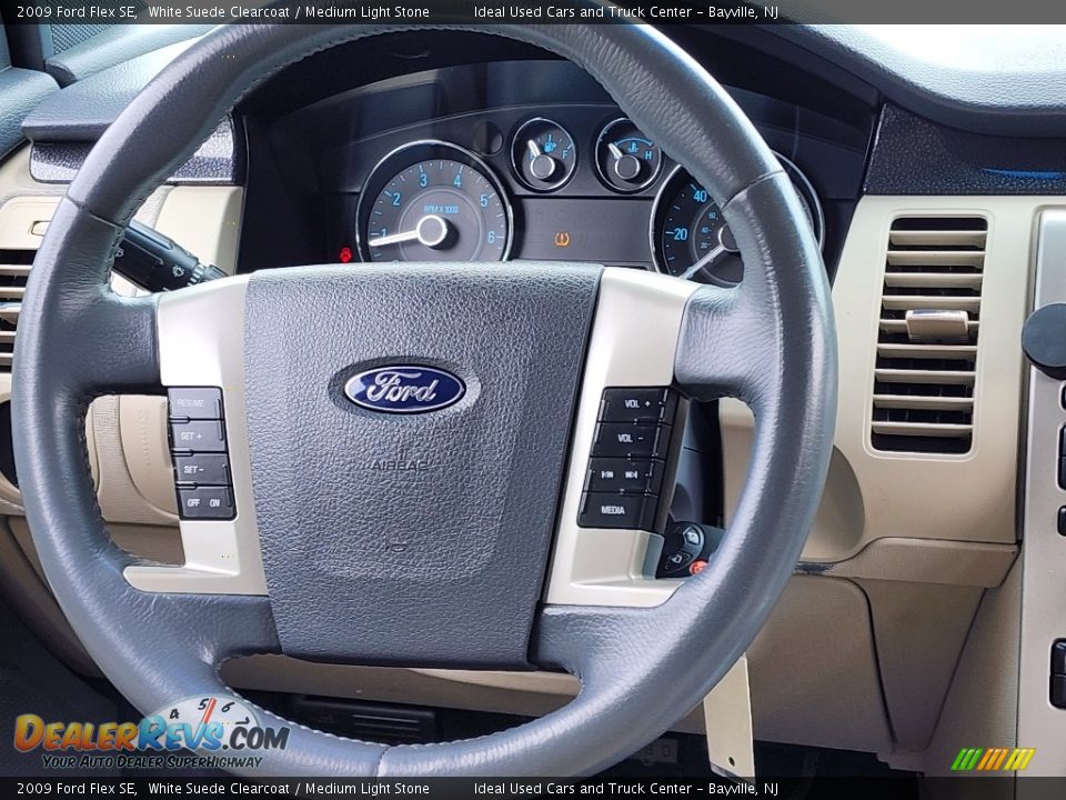 2009 Ford Flex SE Steering Wheel Photo #18