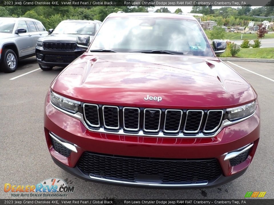 2023 Jeep Grand Cherokee 4XE Velvet Red Pearl / Global Black Photo #8