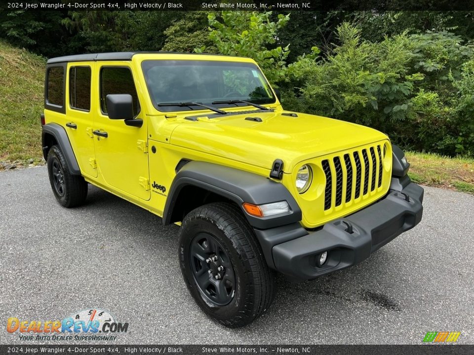 Front 3/4 View of 2024 Jeep Wrangler 4-Door Sport 4x4 Photo #4