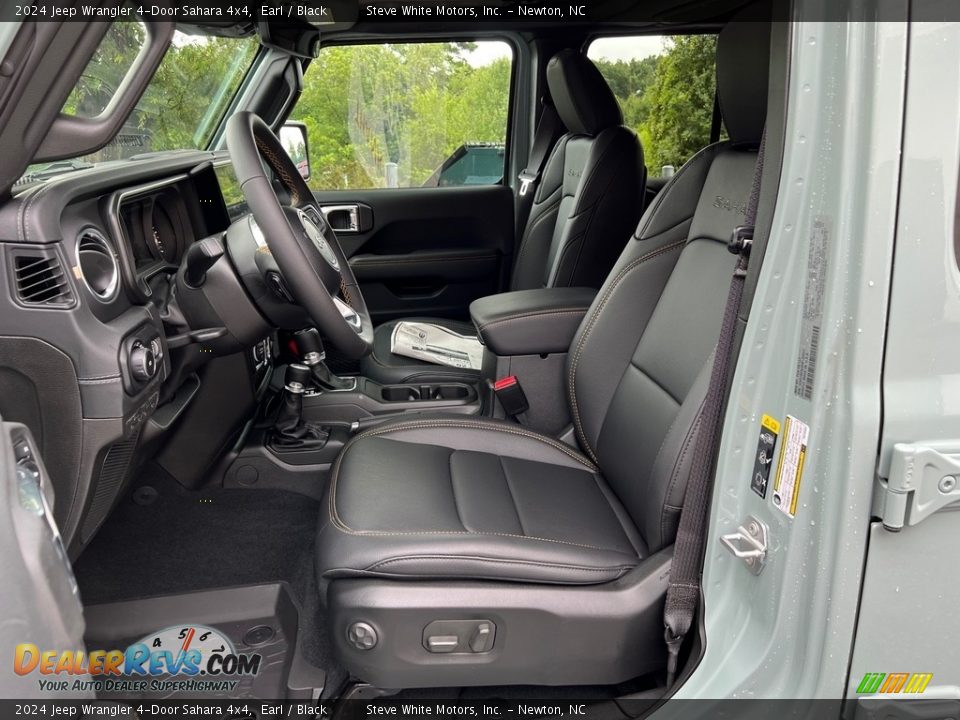 Front Seat of 2024 Jeep Wrangler 4-Door Sahara 4x4 Photo #11