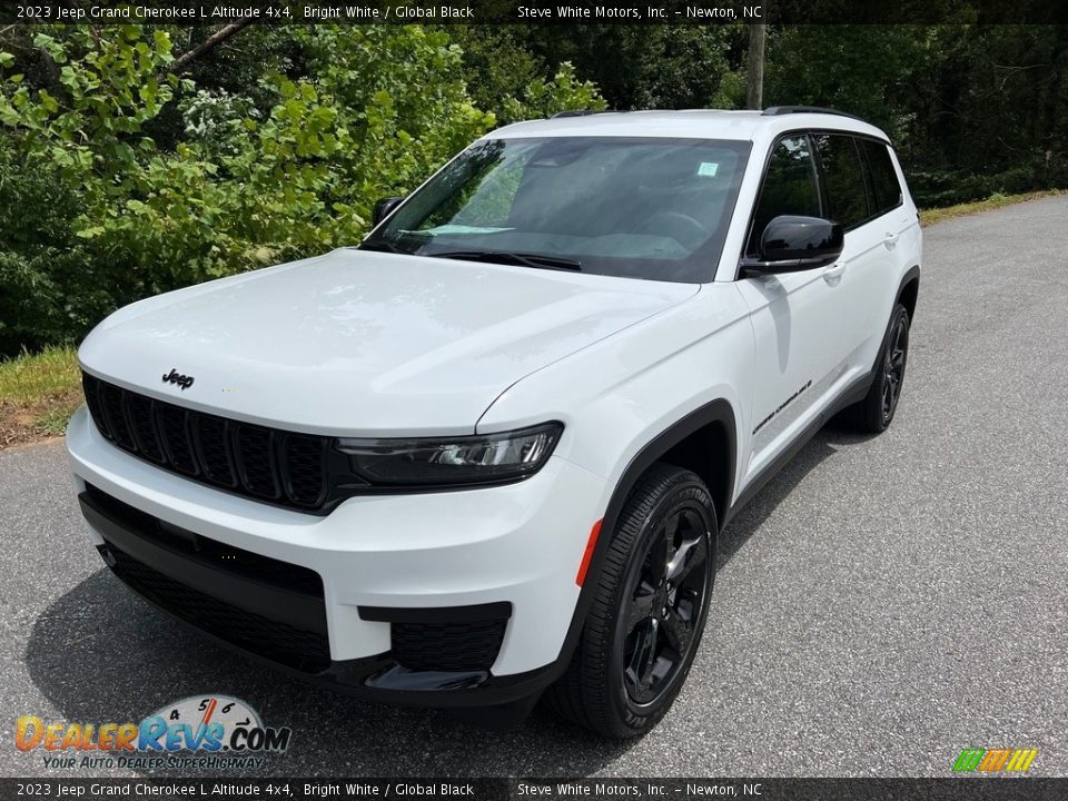 2023 Jeep Grand Cherokee L Altitude 4x4 Bright White / Global Black Photo #2