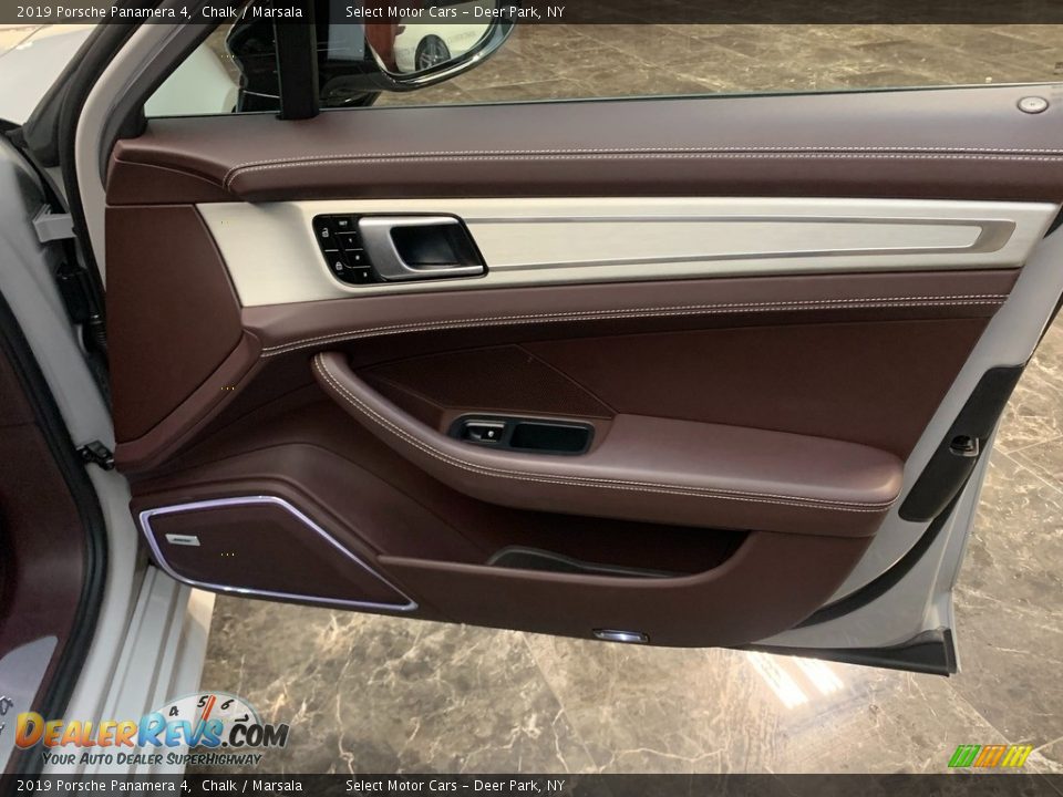 Door Panel of 2019 Porsche Panamera 4 Photo #18