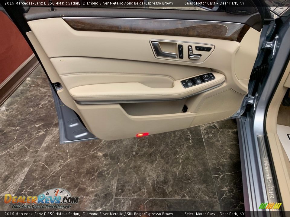 Door Panel of 2016 Mercedes-Benz E 350 4Matic Sedan Photo #16