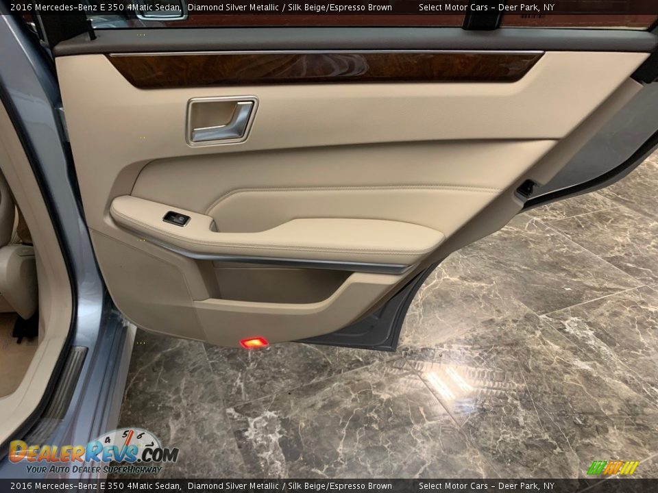 Door Panel of 2016 Mercedes-Benz E 350 4Matic Sedan Photo #18