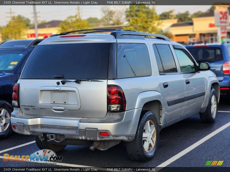 2005 Chevrolet TrailBlazer EXT LS Silverstone Metallic / Light Gray Photo #3