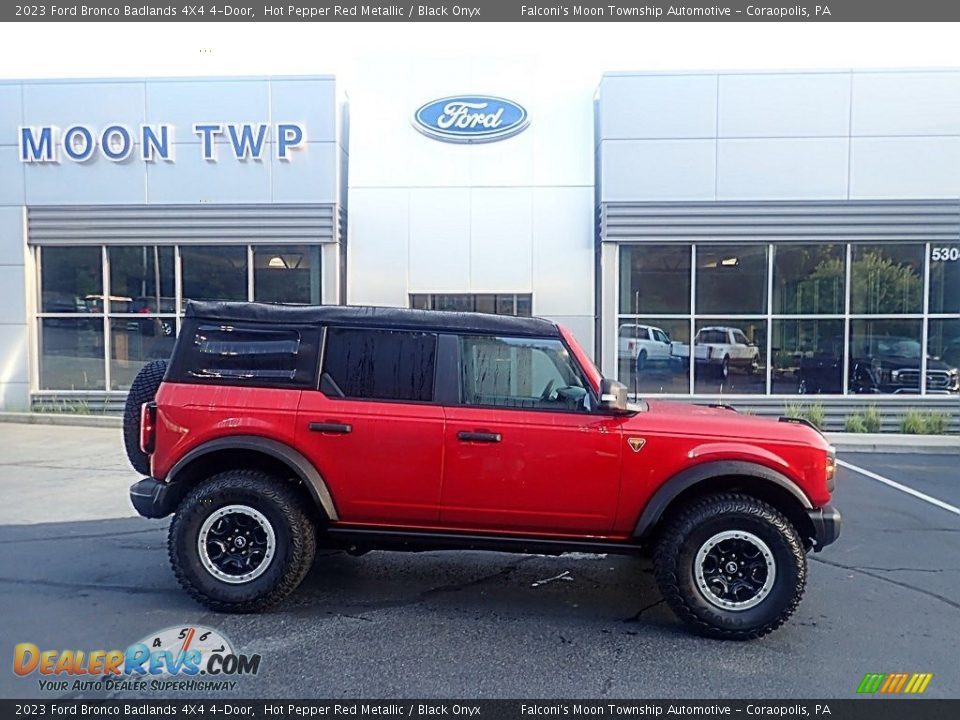 2023 Ford Bronco Badlands 4X4 4-Door Hot Pepper Red Metallic / Black Onyx Photo #1