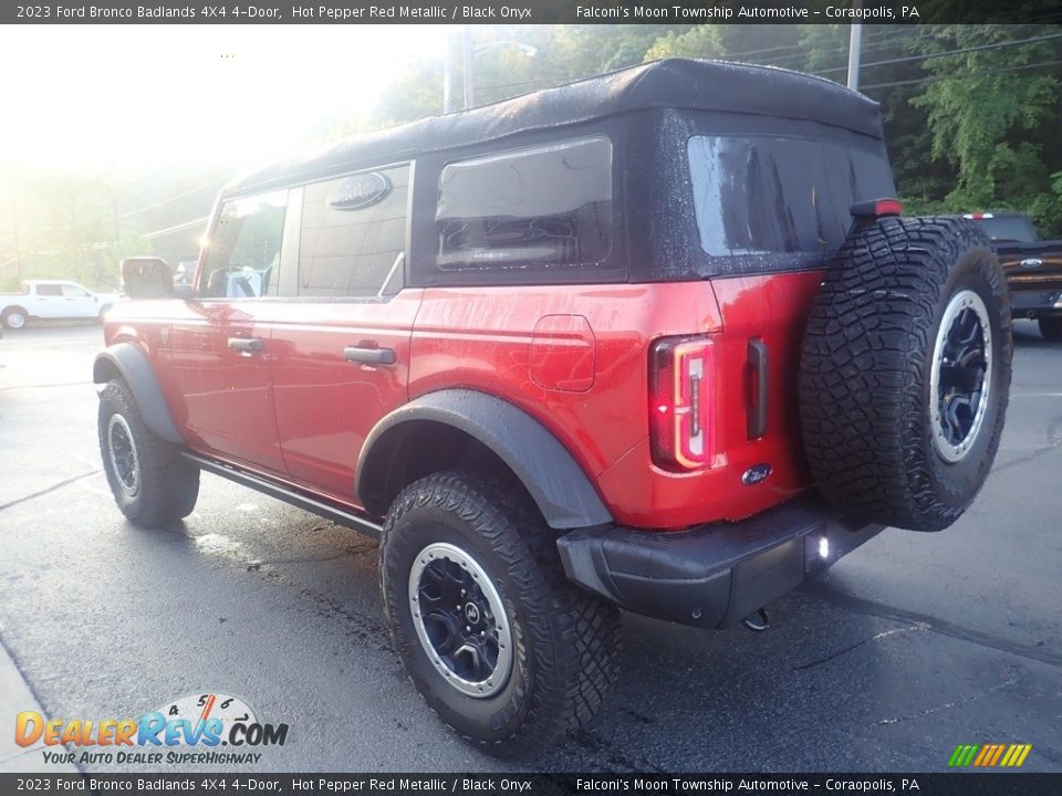 2023 Ford Bronco Badlands 4X4 4-Door Hot Pepper Red Metallic / Black Onyx Photo #4