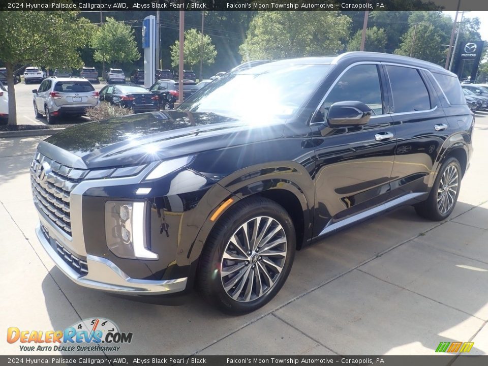 Front 3/4 View of 2024 Hyundai Palisade Calligraphy AWD Photo #7