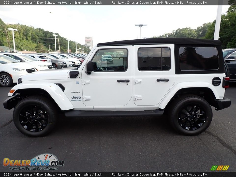 2024 Jeep Wrangler 4-Door Sahara 4xe Hybrid Bright White / Black Photo #2