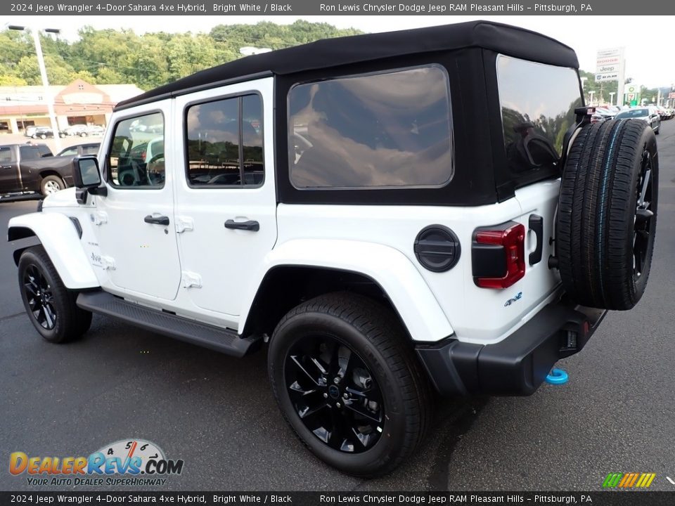 2024 Jeep Wrangler 4-Door Sahara 4xe Hybrid Bright White / Black Photo #3