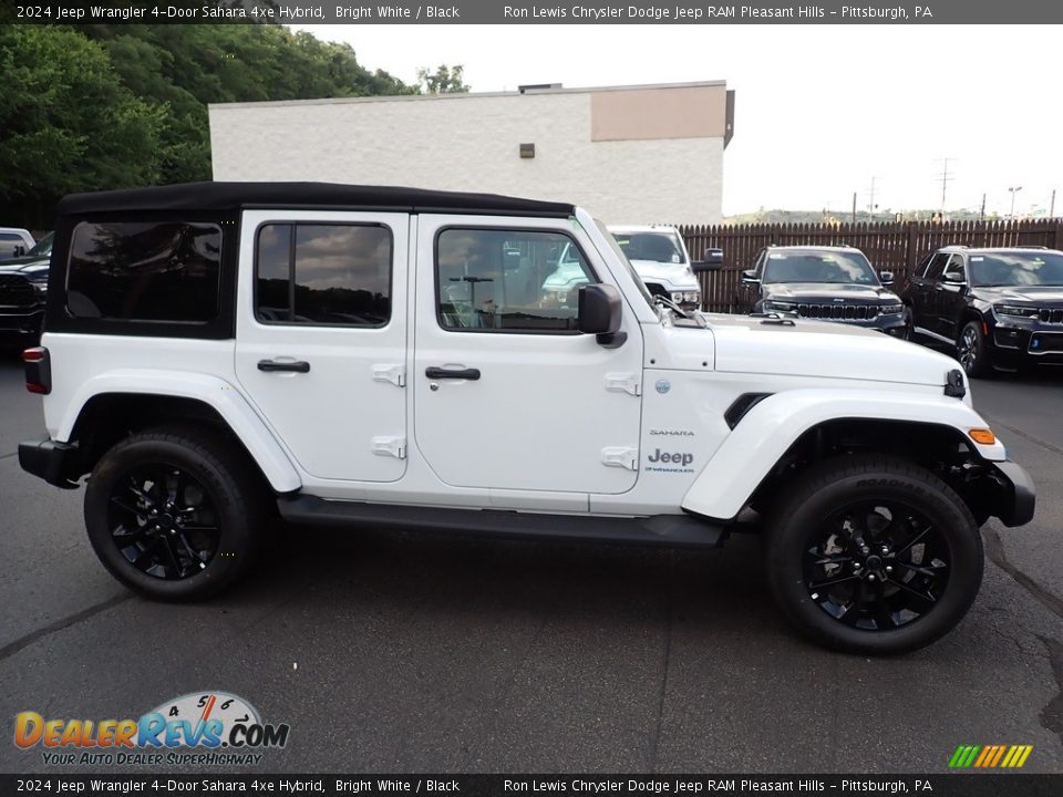 2024 Jeep Wrangler 4-Door Sahara 4xe Hybrid Bright White / Black Photo #7