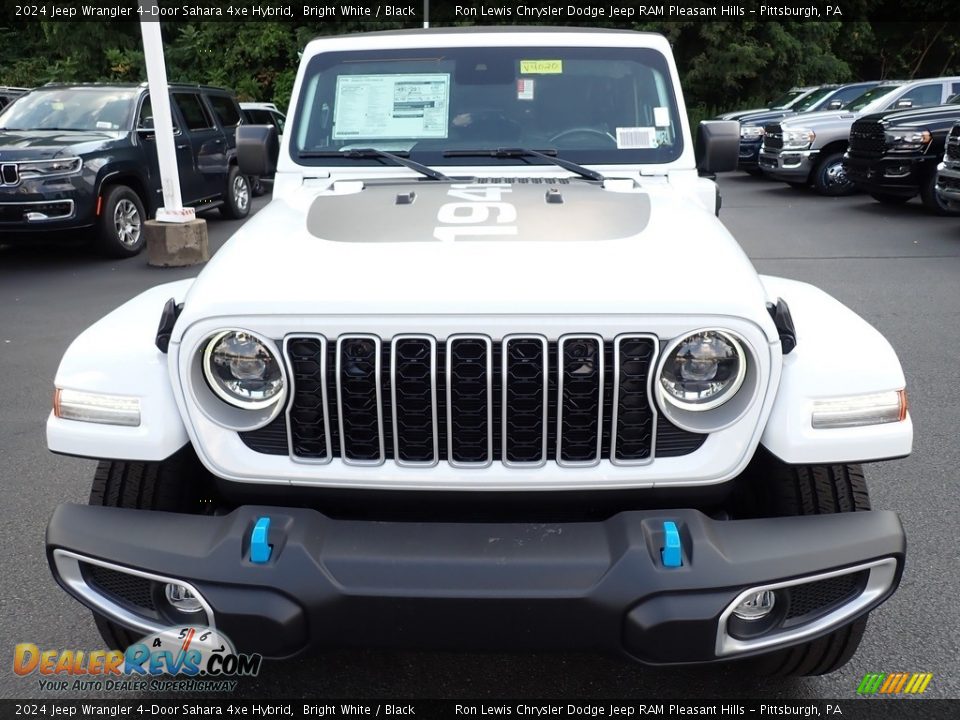 2024 Jeep Wrangler 4-Door Sahara 4xe Hybrid Bright White / Black Photo #9