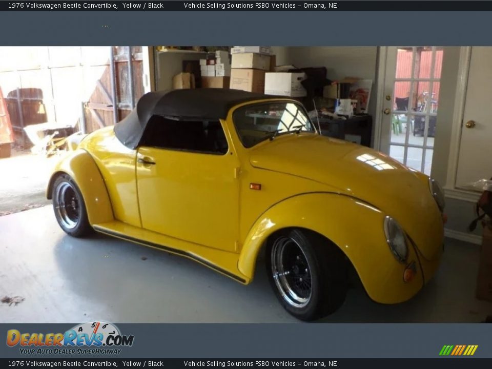 1976 Volkswagen Beetle Convertible Yellow / Black Photo #9