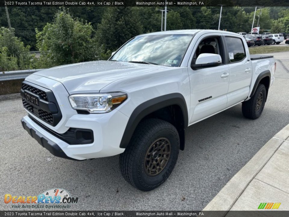 Front 3/4 View of 2023 Toyota Tacoma Trail Edition Double Cab 4x4 Photo #7