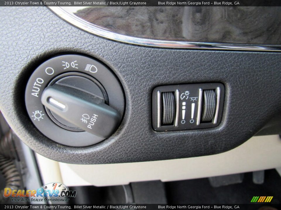 Controls of 2013 Chrysler Town & Country Touring Photo #22