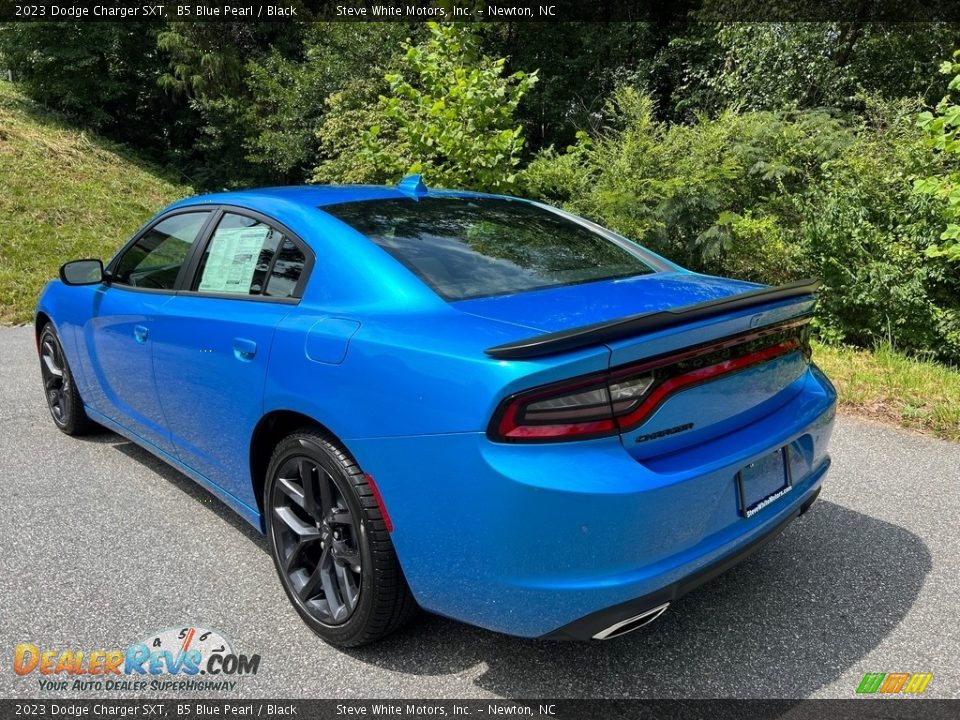 2023 Dodge Charger SXT B5 Blue Pearl / Black Photo #8