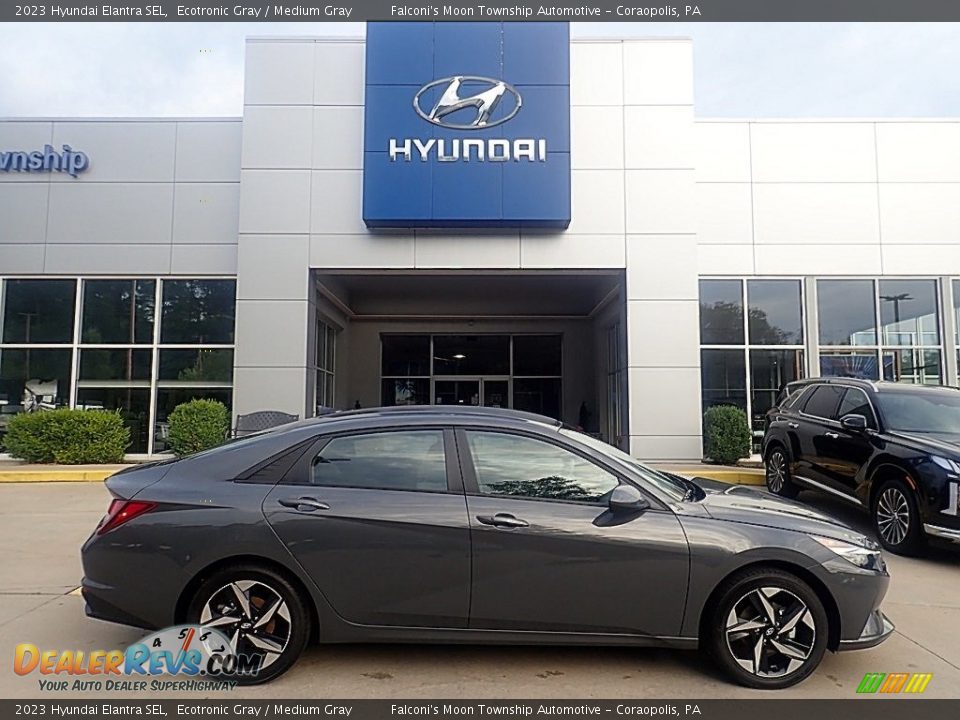 Ecotronic Gray 2023 Hyundai Elantra SEL Photo #1