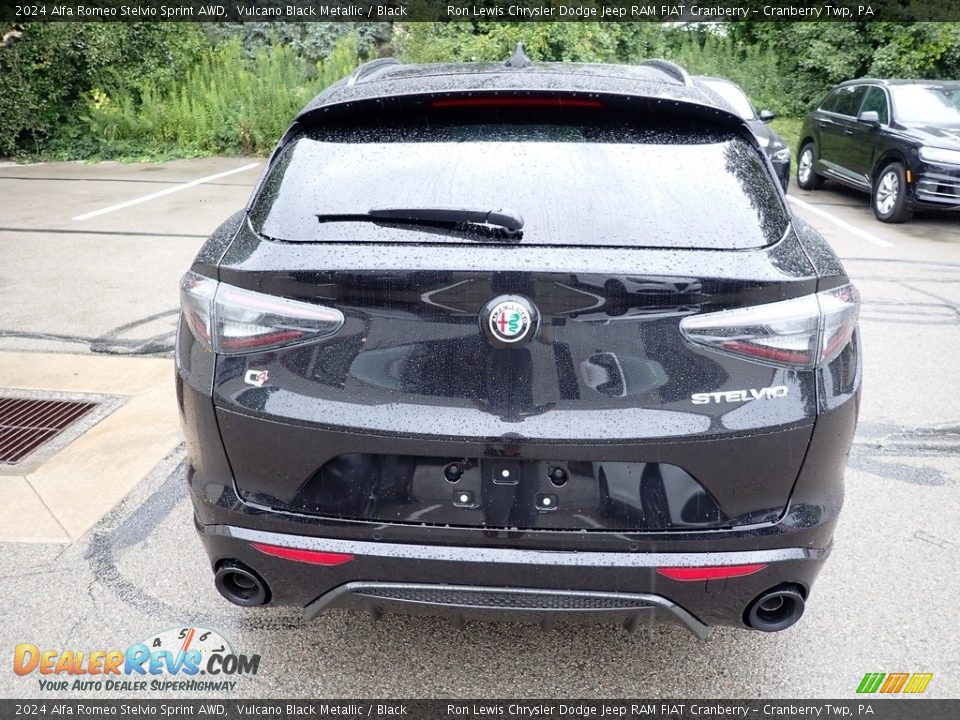 2024 Alfa Romeo Stelvio Sprint AWD Vulcano Black Metallic / Black Photo #4