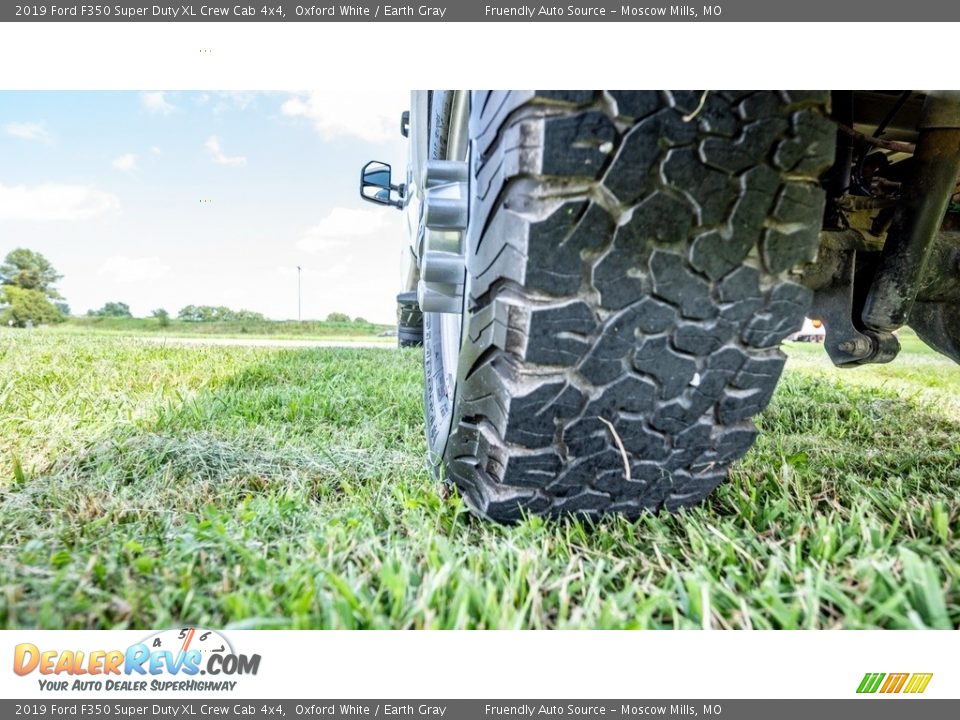 2019 Ford F350 Super Duty XL Crew Cab 4x4 Oxford White / Earth Gray Photo #14