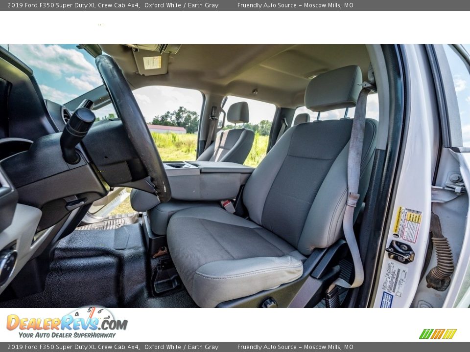 2019 Ford F350 Super Duty XL Crew Cab 4x4 Oxford White / Earth Gray Photo #17