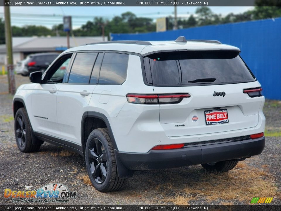 2023 Jeep Grand Cherokee L Altitude 4x4 Bright White / Global Black Photo #4