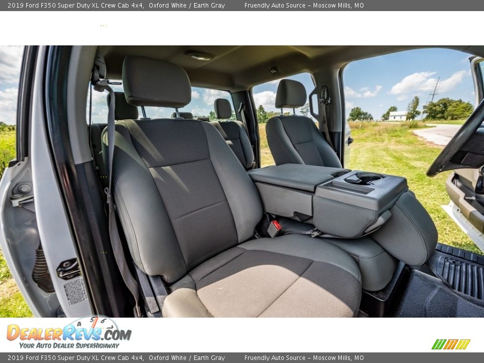 2019 Ford F350 Super Duty XL Crew Cab 4x4 Oxford White / Earth Gray Photo #25