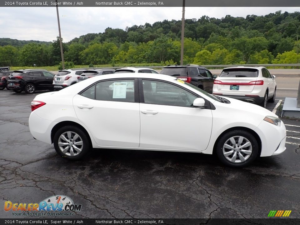 2014 Toyota Corolla LE Super White / Ash Photo #8