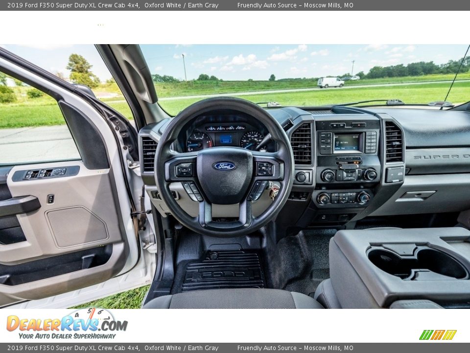 2019 Ford F350 Super Duty XL Crew Cab 4x4 Oxford White / Earth Gray Photo #27