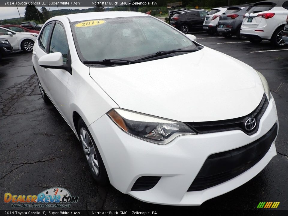 2014 Toyota Corolla LE Super White / Ash Photo #10