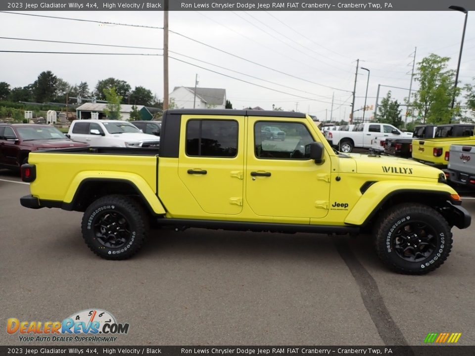 2023 Jeep Gladiator Willys 4x4 High Velocity / Black Photo #6