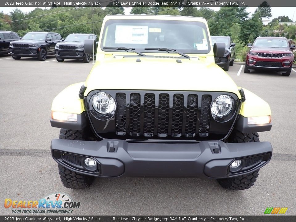 2023 Jeep Gladiator Willys 4x4 High Velocity / Black Photo #8