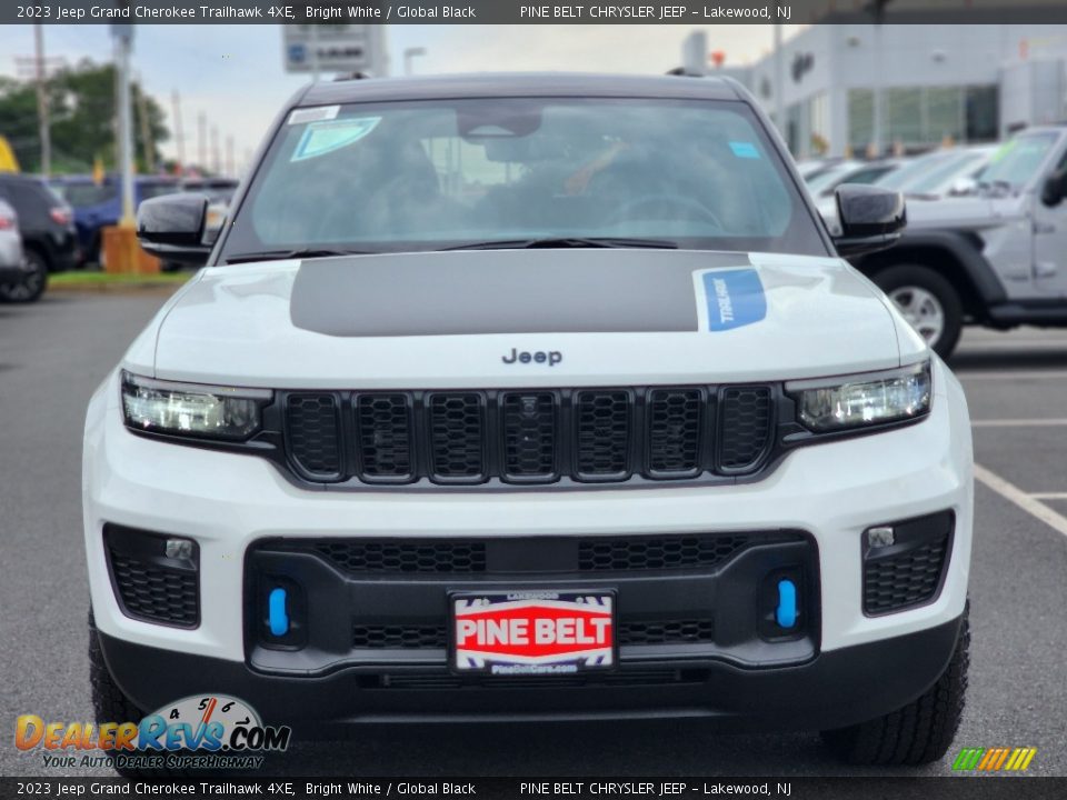 2023 Jeep Grand Cherokee Trailhawk 4XE Bright White / Global Black Photo #2