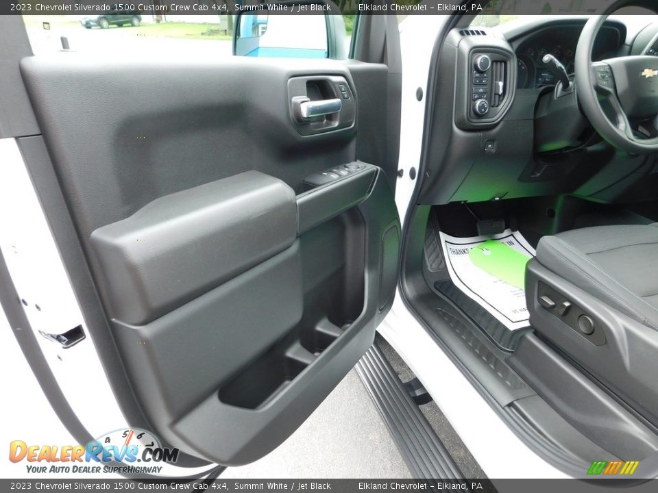 Door Panel of 2023 Chevrolet Silverado 1500 Custom Crew Cab 4x4 Photo #18
