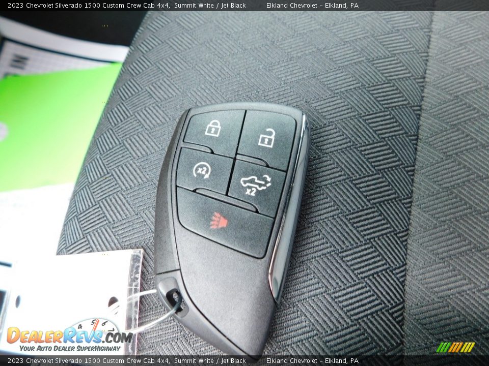 Keys of 2023 Chevrolet Silverado 1500 Custom Crew Cab 4x4 Photo #28